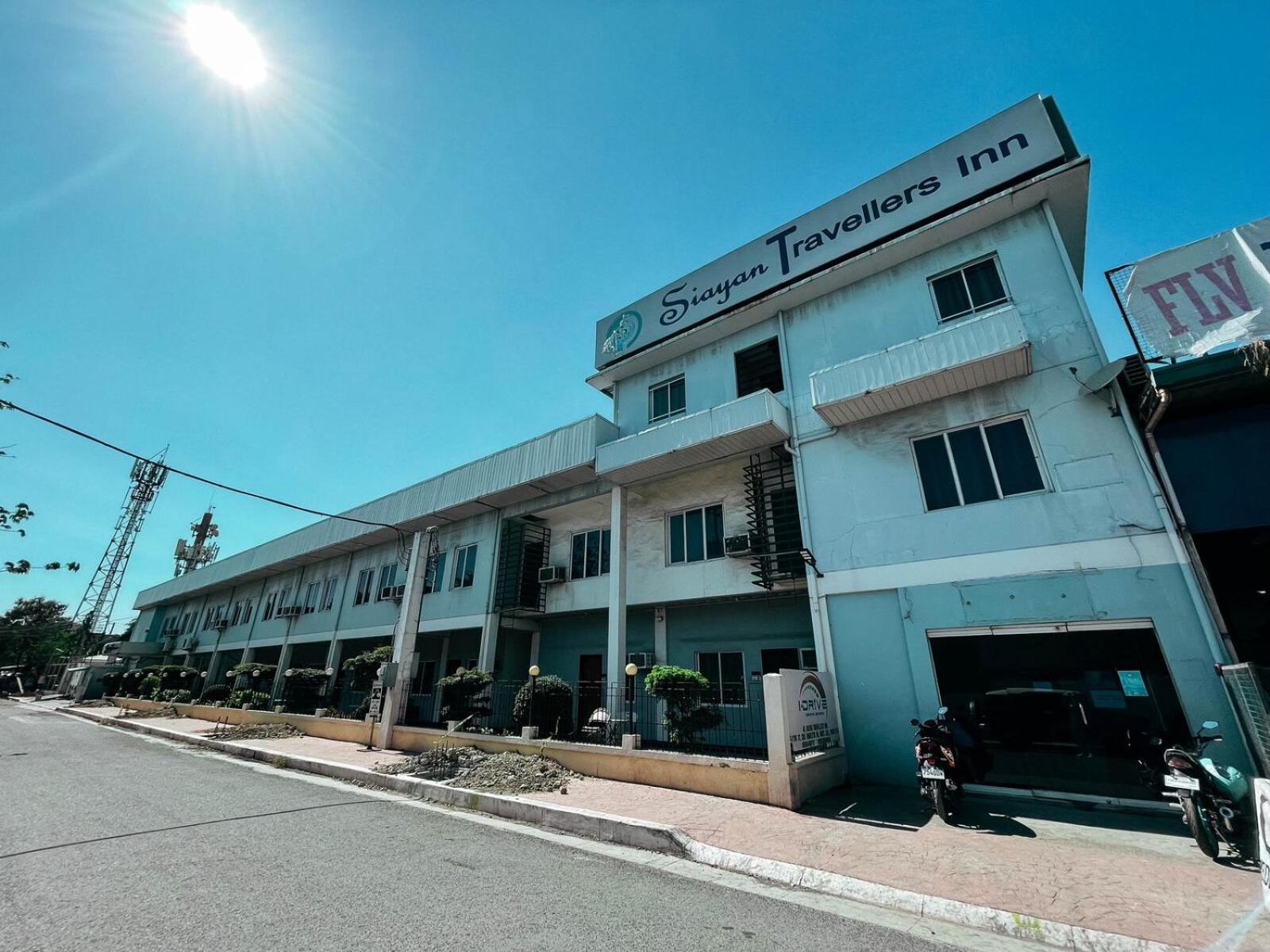 Siayan Travellers Inn Pasay Exterior photo