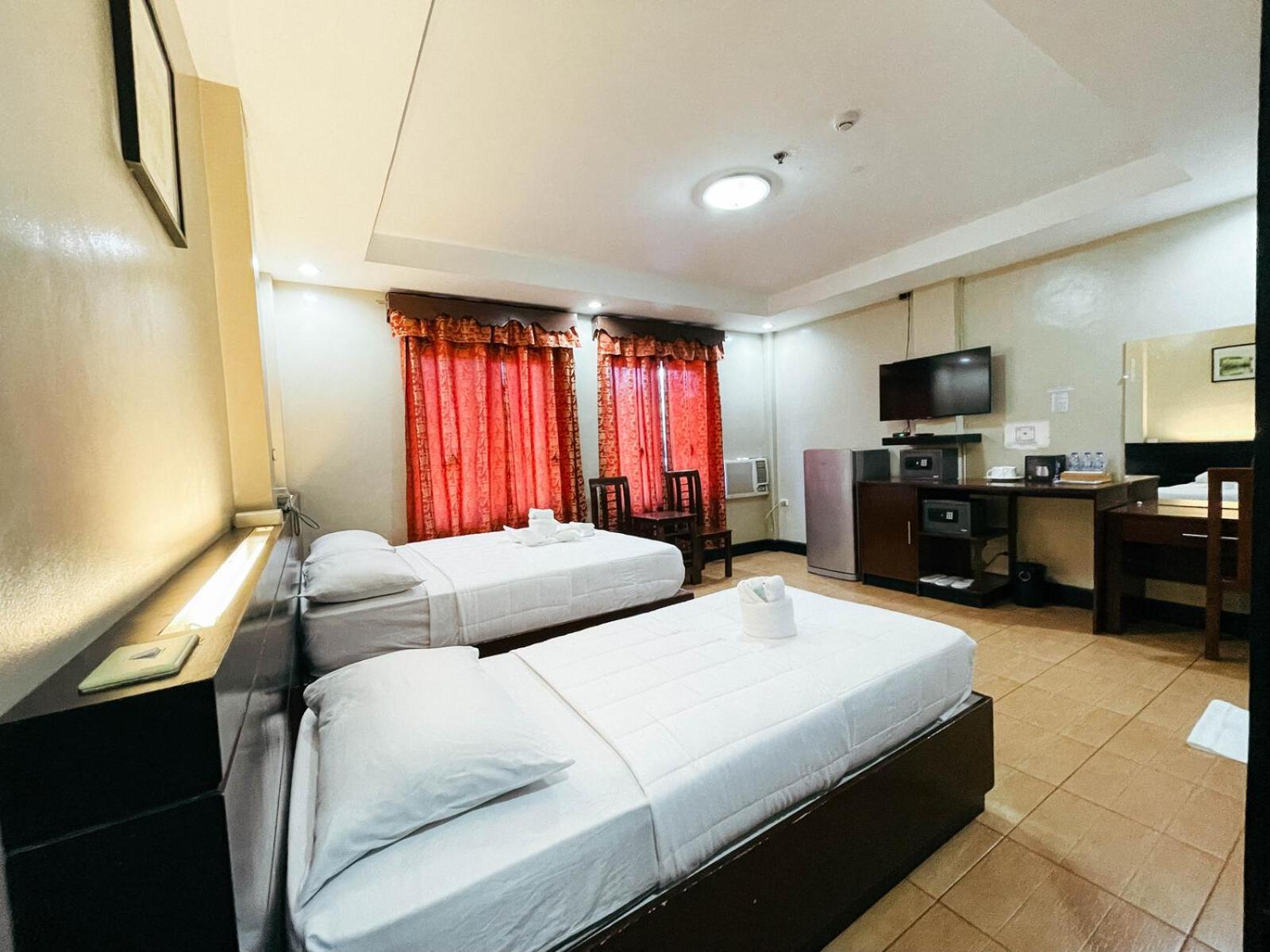 Siayan Travellers Inn Pasay Exterior photo